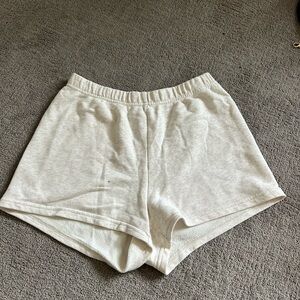 ARITZIA TNA AIRY SHORT